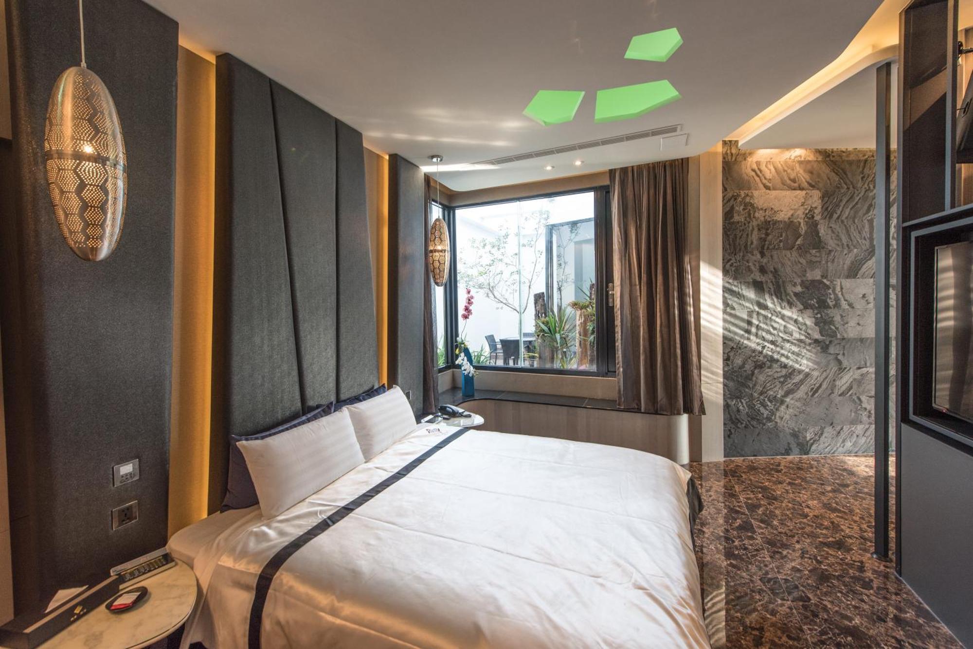 Voga Motel Taichung Esterno foto
