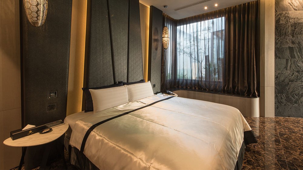 Voga Motel Taichung Esterno foto