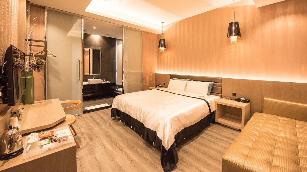 Voga Motel Taichung Esterno foto