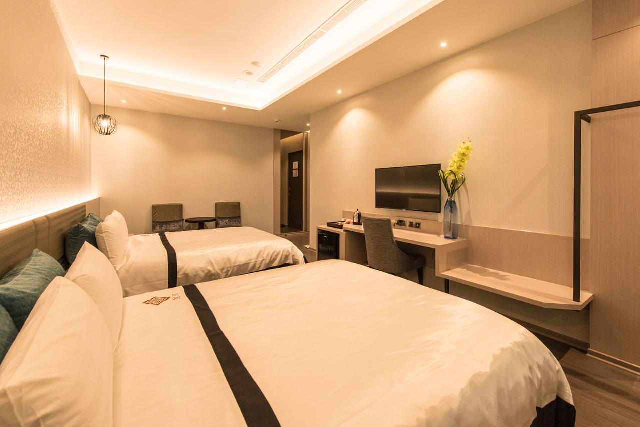 Voga Motel Taichung Esterno foto